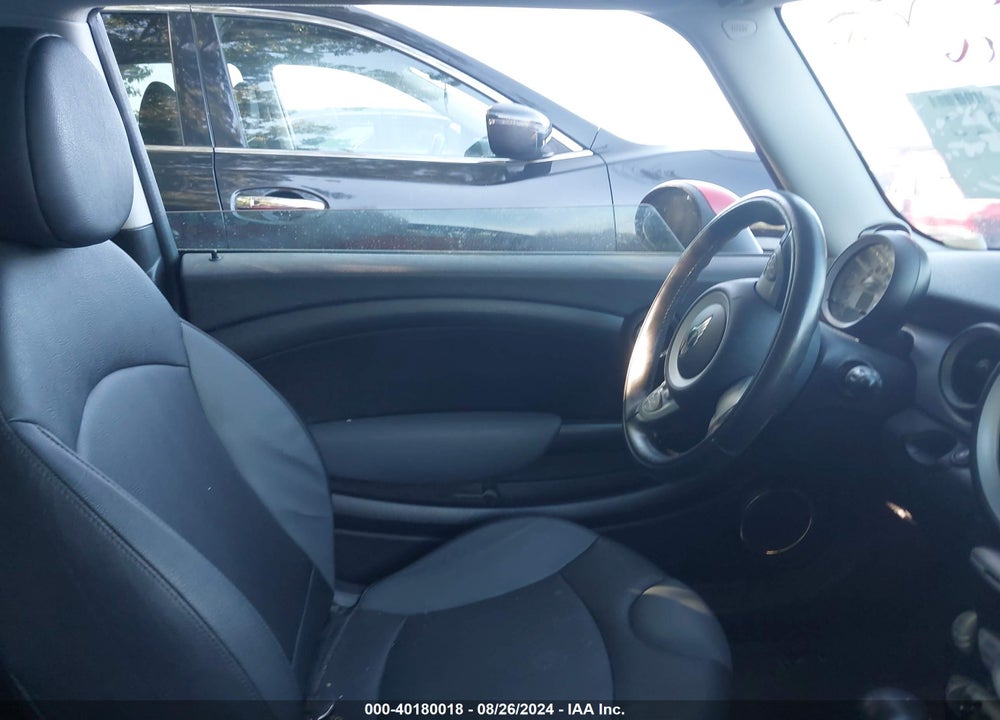 2010 MINI COOPER VIN: WMWMF3C59ATZ60990