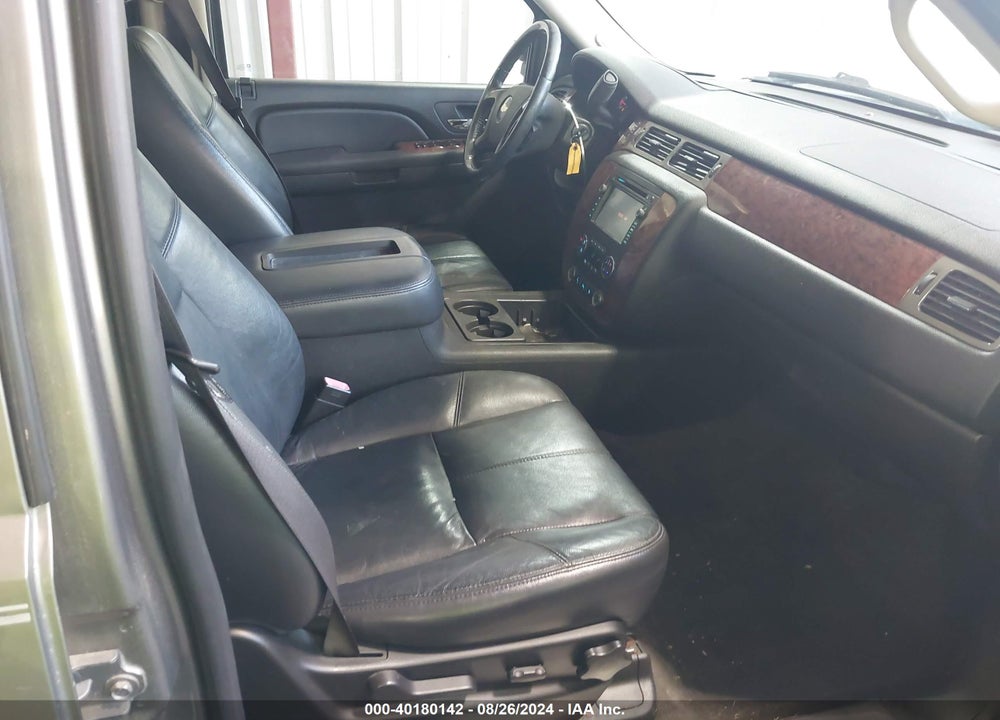 2008 CHEVROLET TAHOE LT VIN: 1GNFK13038R248120