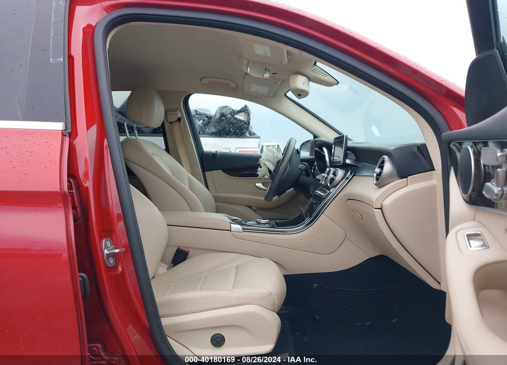 2019 MERCEDES-BENZ GLC 300 VIN: WDC0G4JBXKV188450