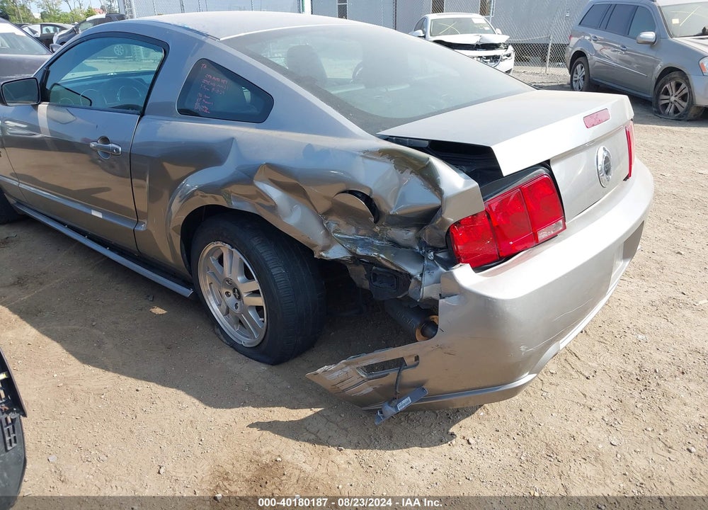 2008 FORD MUSTANG GT DELUXE/GT PREMIUM VIN: 1ZVHT82H885193182