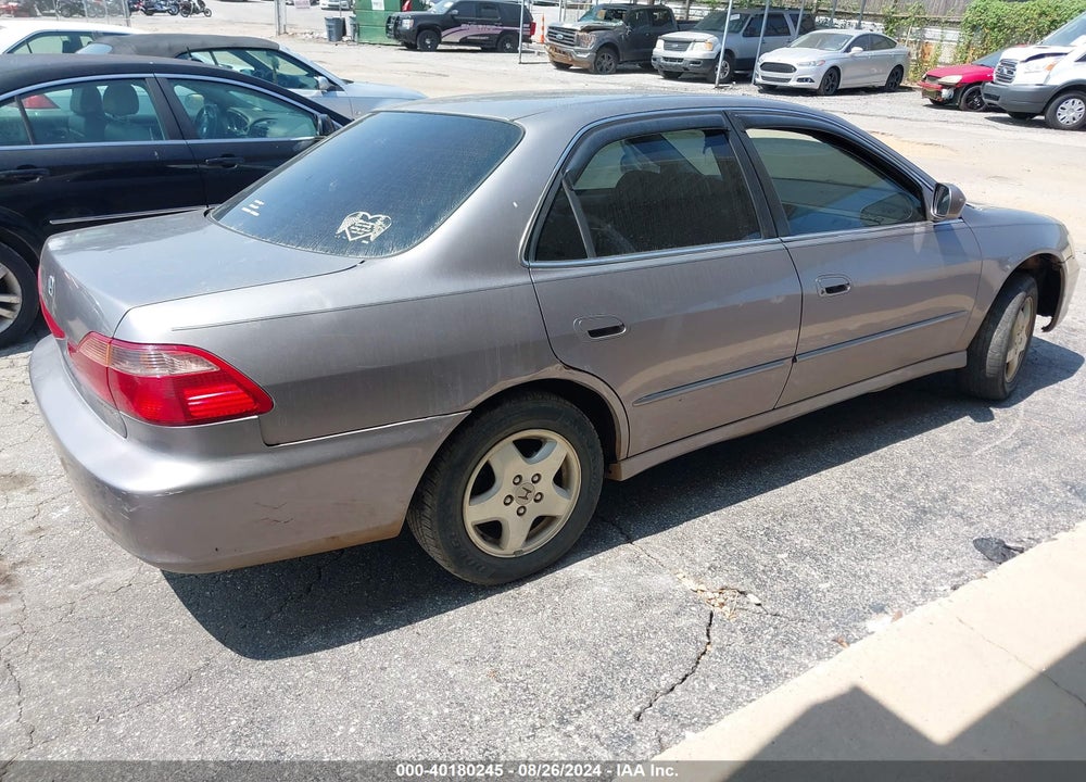 2000 HONDA ACCORD 3.0 EX VIN: 1HGCG1659YA018554