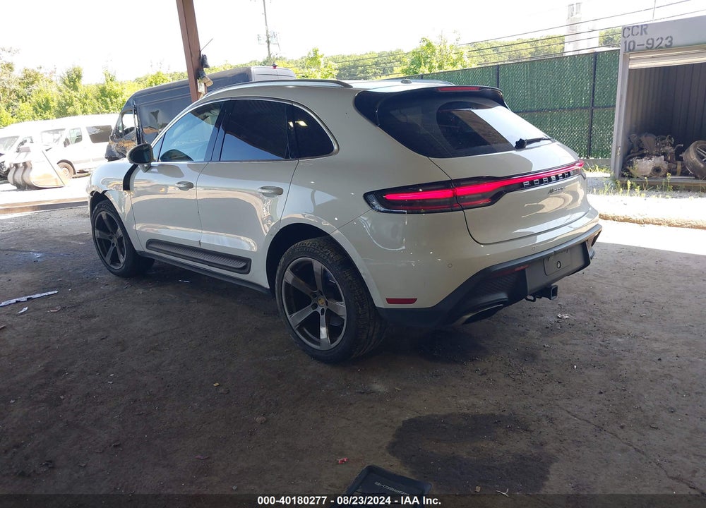 2022 PORSCHE MACAN VIN: WP1AA2A57NLB08675
