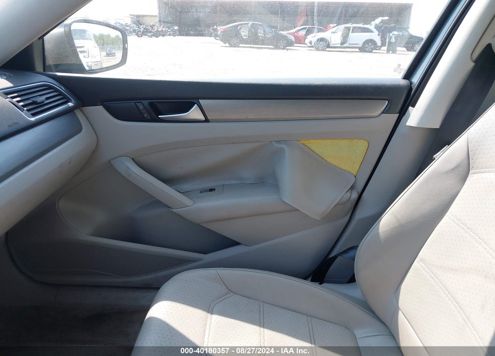 2014 VOLKSWAGEN PASSAT 1.8T SE VIN: 1VWBT7A31EC093194