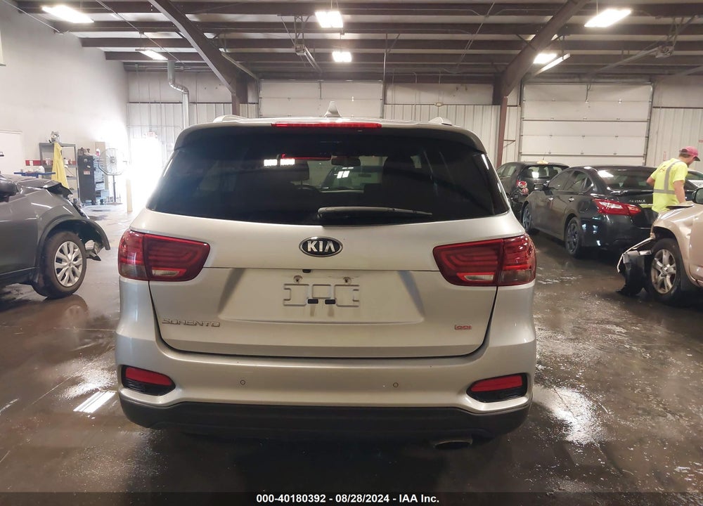 2019 KIA SORENTO 2.4L LX VIN: 5XYPGDA32KG436968
