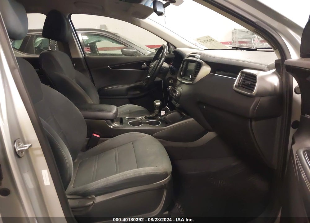 2019 KIA SORENTO 2.4L LX VIN: 5XYPGDA32KG436968