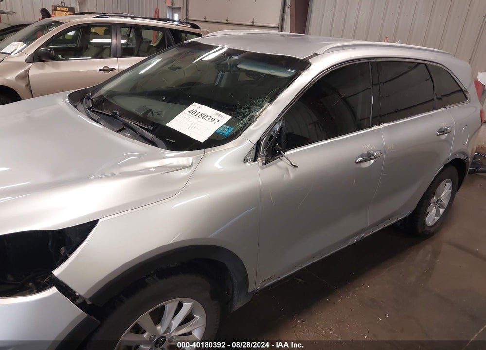 2019 KIA SORENTO 2.4L LX VIN: 5XYPGDA32KG436968