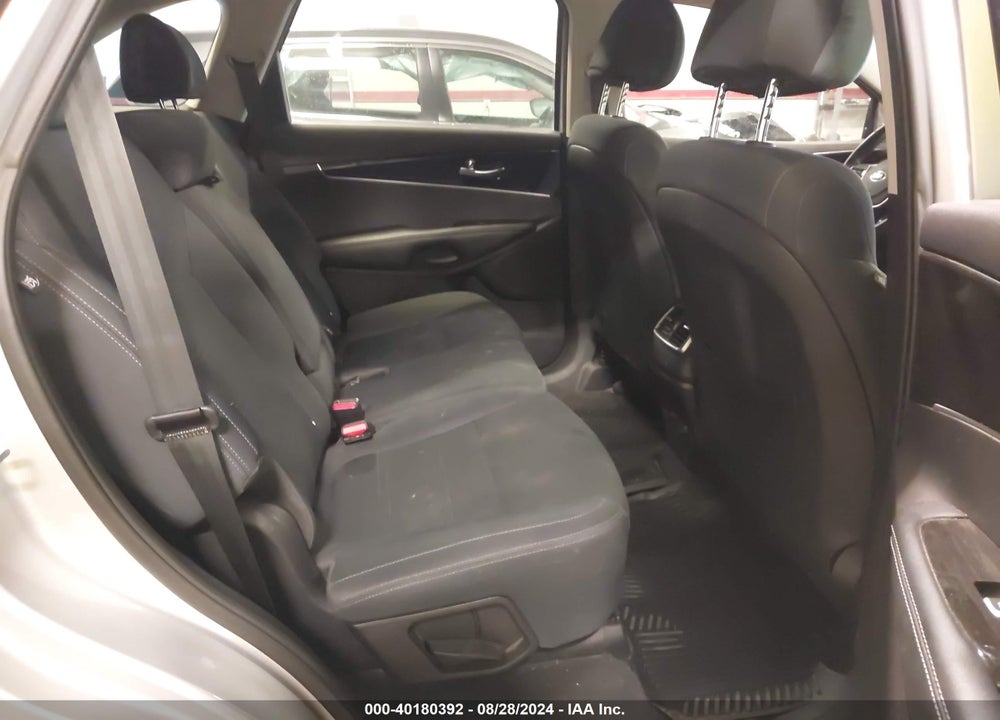 2019 KIA SORENTO 2.4L LX VIN: 5XYPGDA32KG436968