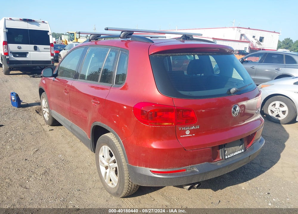 2015 VOLKSWAGEN TIGUAN S VIN: WVGBV7AX2FW104067