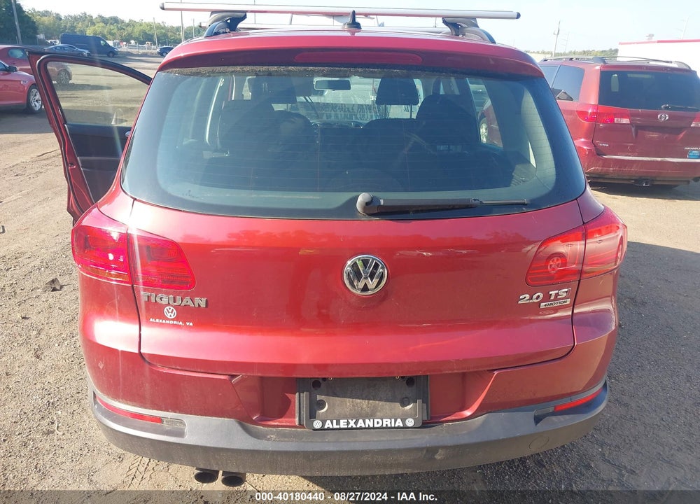 2015 VOLKSWAGEN TIGUAN S VIN: WVGBV7AX2FW104067