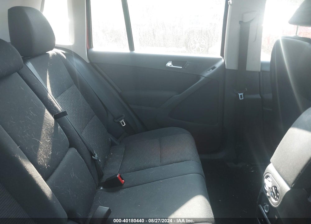 2015 VOLKSWAGEN TIGUAN S VIN: WVGBV7AX2FW104067