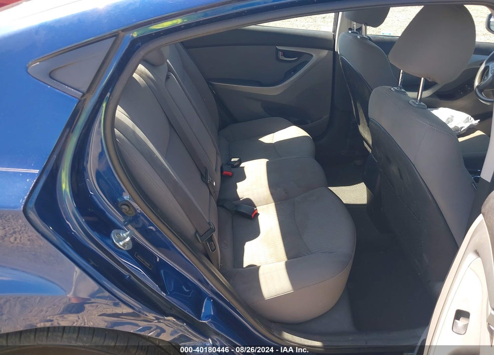 2015 HYUNDAI ELANTRA SE VIN: 5NPDH4AE7FH589281