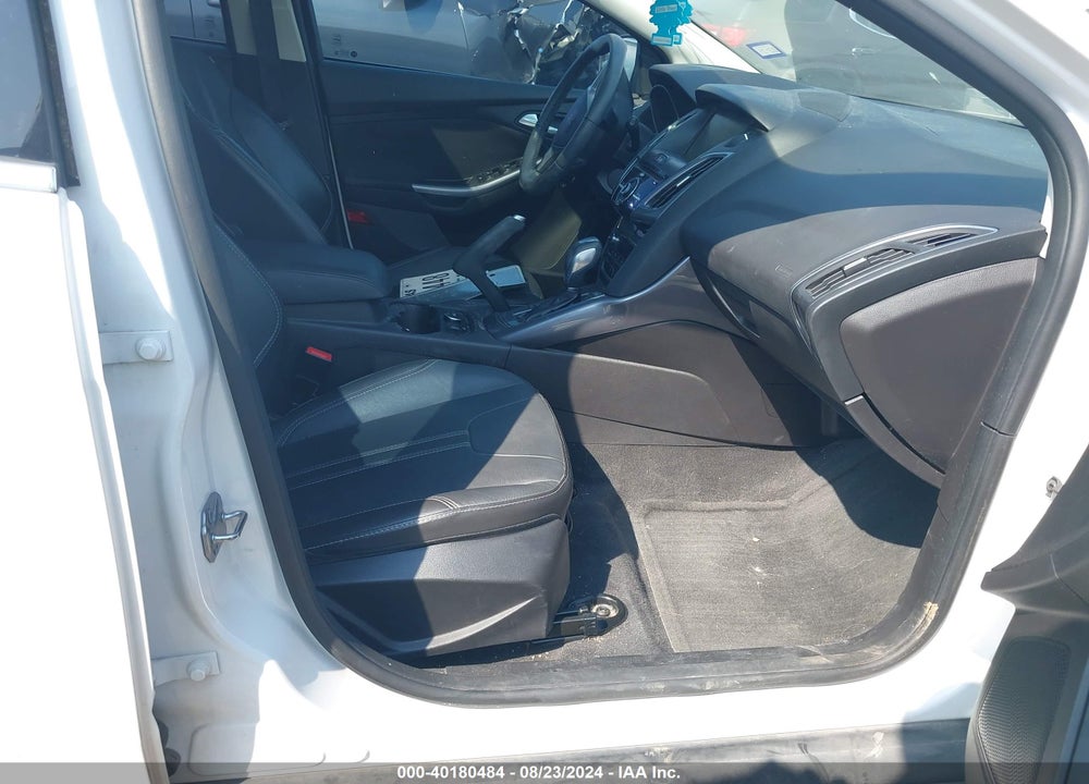 2014 FORD FOCUS TITANIUM VIN: 1FADP3N2XEL460609