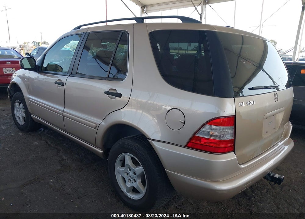 2001 MERCEDES-BENZ ML 320 VIN: 4JGAB54E01A280270