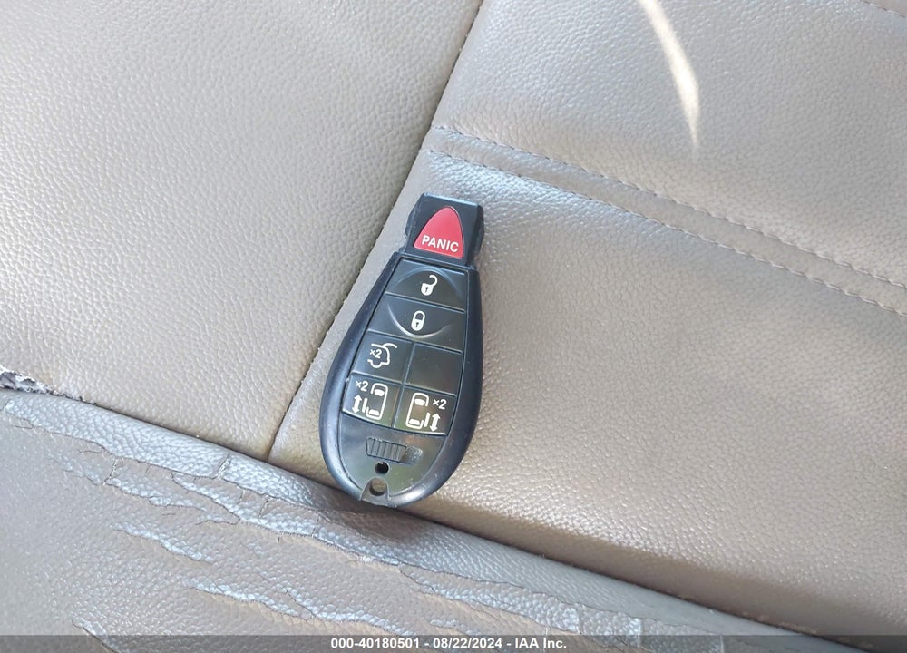 2014 CHRYSLER TOWN & COUNTRY TOURING VIN: 2C4RC1BG6ER164624