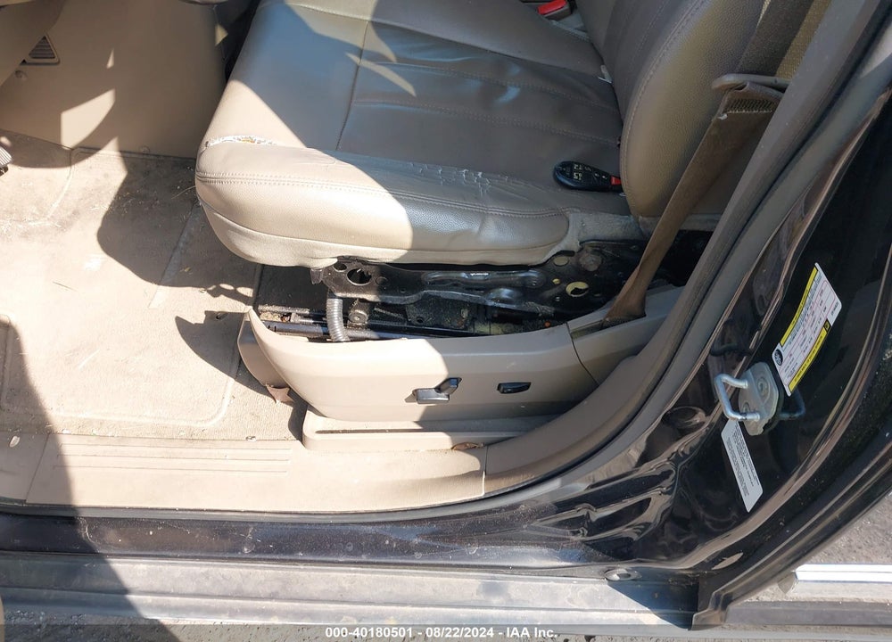 2014 CHRYSLER TOWN & COUNTRY TOURING VIN: 2C4RC1BG6ER164624