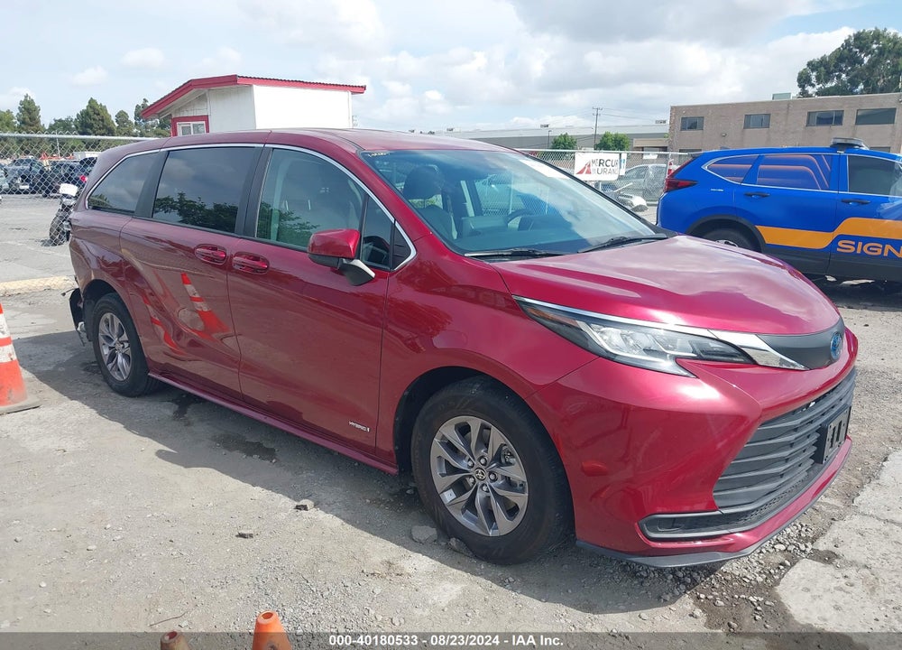 2021 TOYOTA SIENNA LE VIN: 5TDKRKEC3MS030108