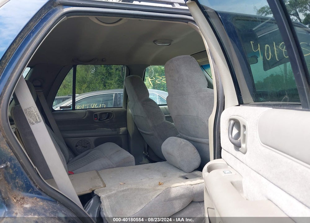 2000 CHEVROLET BLAZER LS VIN: 1GNDT13W8Y2244503