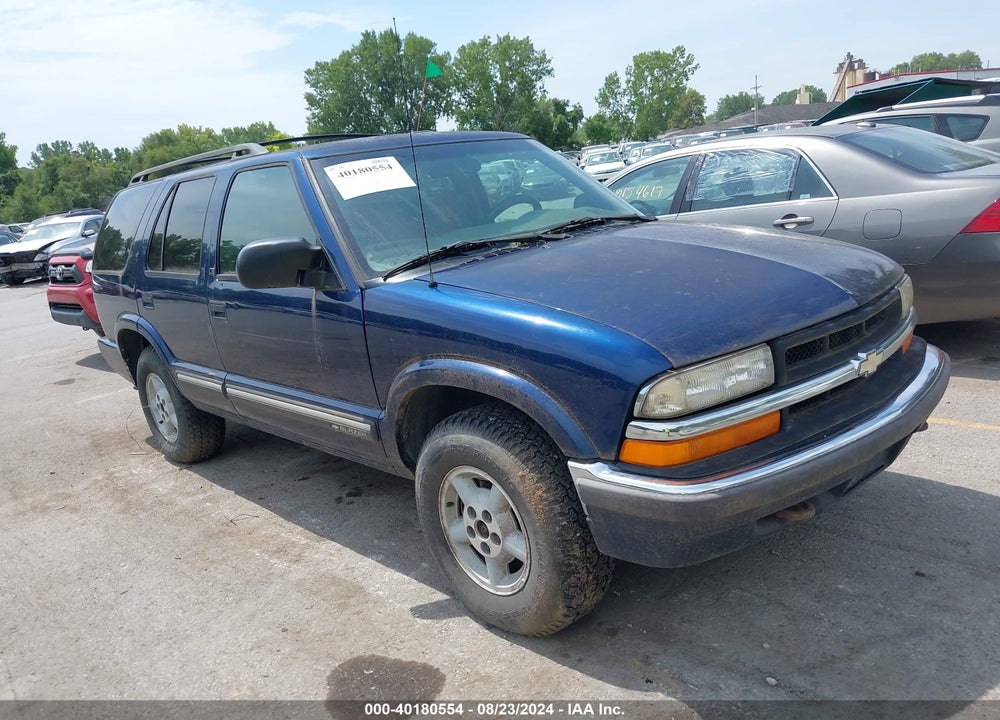 2000 CHEVROLET BLAZER LS VIN: 1GNDT13W8Y2244503