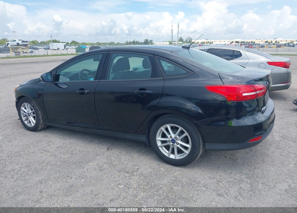 2017 FORD FOCUS SE VIN: 1FADP3F26HL208438