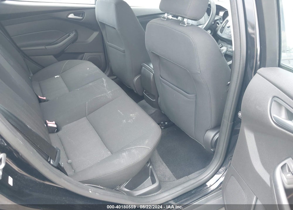 2017 FORD FOCUS SE VIN: 1FADP3F26HL208438