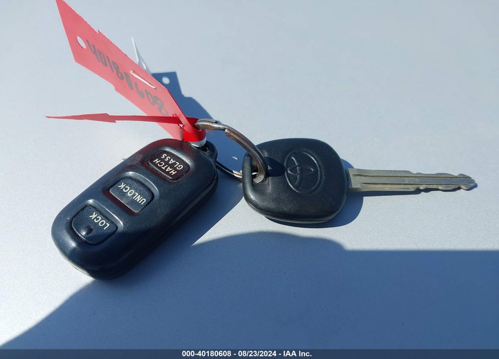 2006 TOYOTA MATRIX VIN: 2T1KR32EX6C616666