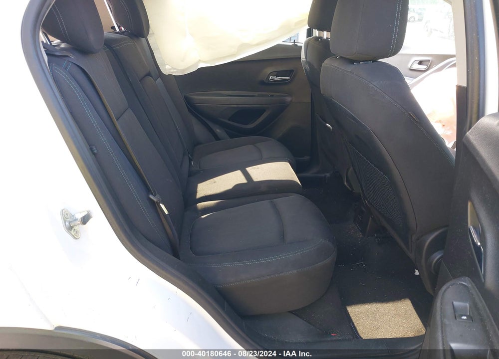 2015 CHEVROLET TRAX LT VIN: 3GNCJLSB8FL173147