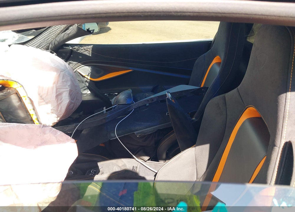 2020 MCLAREN 720S LUXURY/PERFORMANCE VIN: SBM14FCA3LW003757