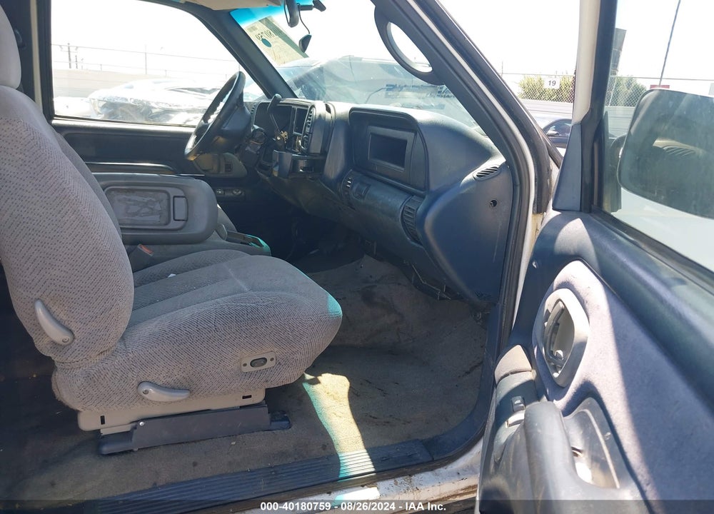 1998 GMC SIERRA 2500 SL VIN: 1GTGC29R3WE530767