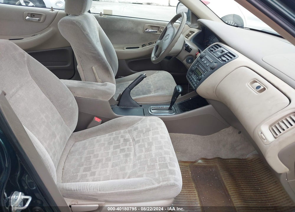2001 HONDA ACCORD 2.3 EX VIN: 1HGCG66801A109838