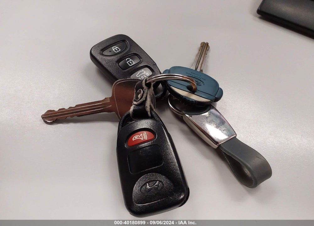 2013 HYUNDAI ELANTRA GLS VIN: KMHDH4AE3DU669787