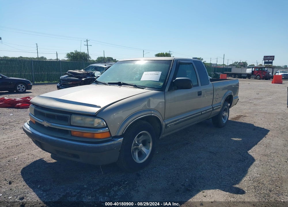 2000 CHEVROLET S-10 LS VIN: 1GCCS1959YK210205