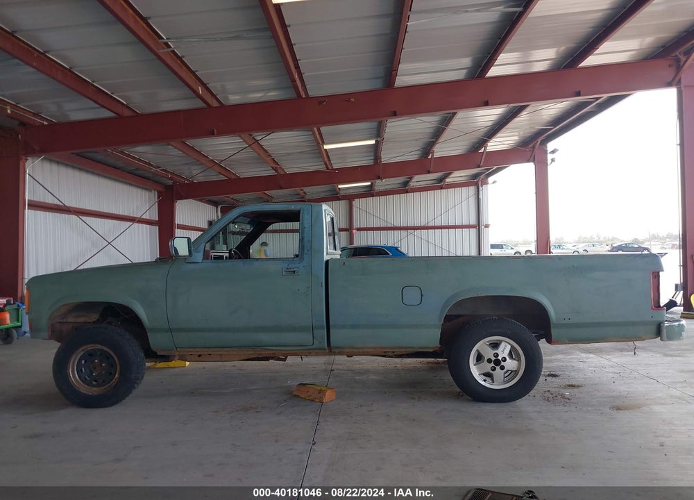 1989 DODGE DAKOTA VIN: 1B7GG26X4KS195943
