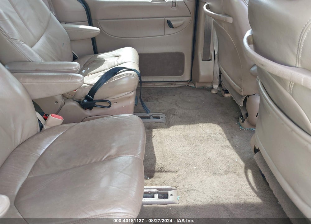 1999 CHRYSLER TOWN & COUNTRY LX VIN: 1C4GT54L2XB625439