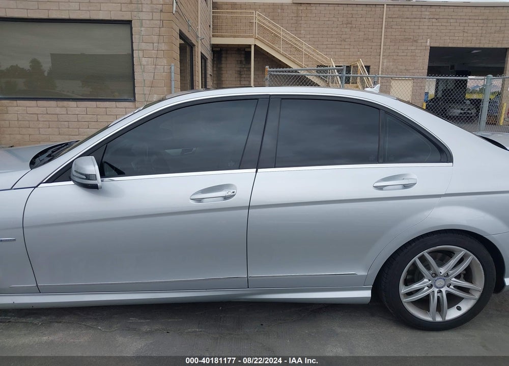 2012 MERCEDES-BENZ C 250 LUXURY/SPORT VIN: WDDGF4HB8CR217036
