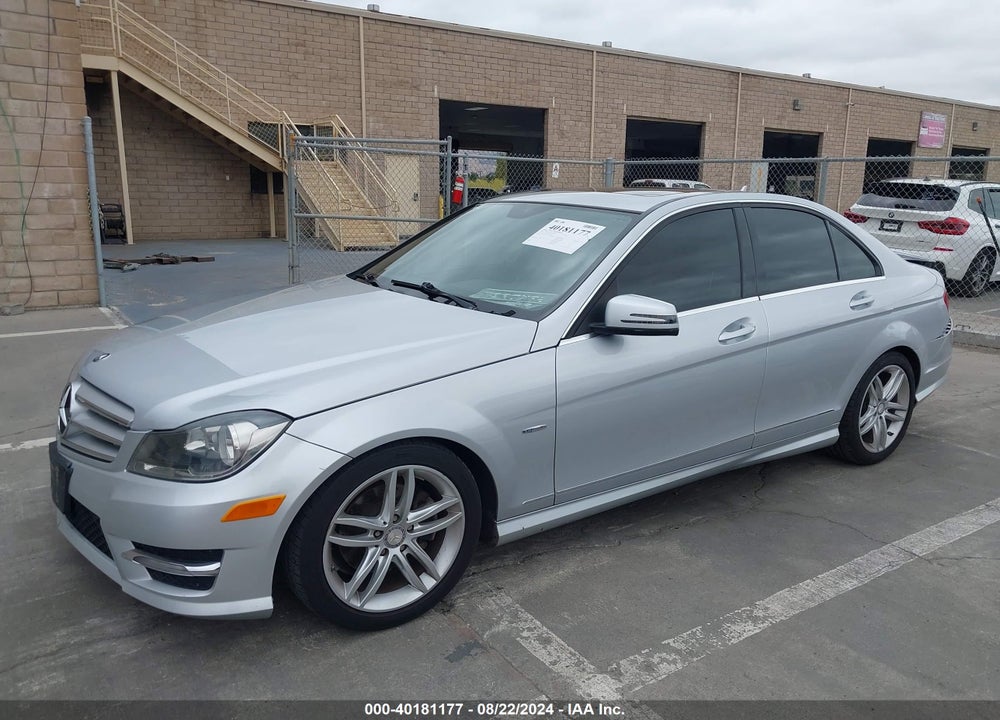 2012 MERCEDES-BENZ C 250 LUXURY/SPORT VIN: WDDGF4HB8CR217036