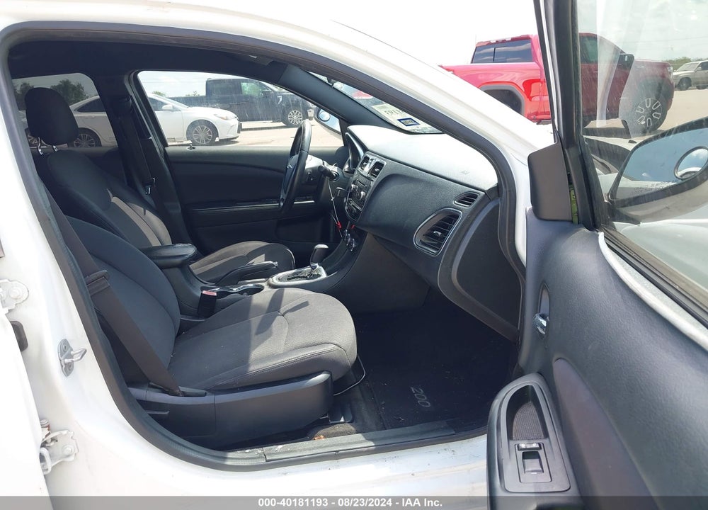 2014 CHRYSLER 200 TOURING VIN: 1C3CCBBG3EN117015