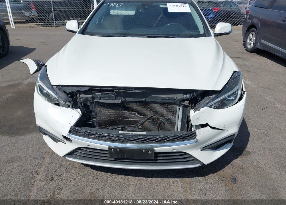 2019 INFINITI QX30 LUXE VIN: SJKCH5CP9KA004781