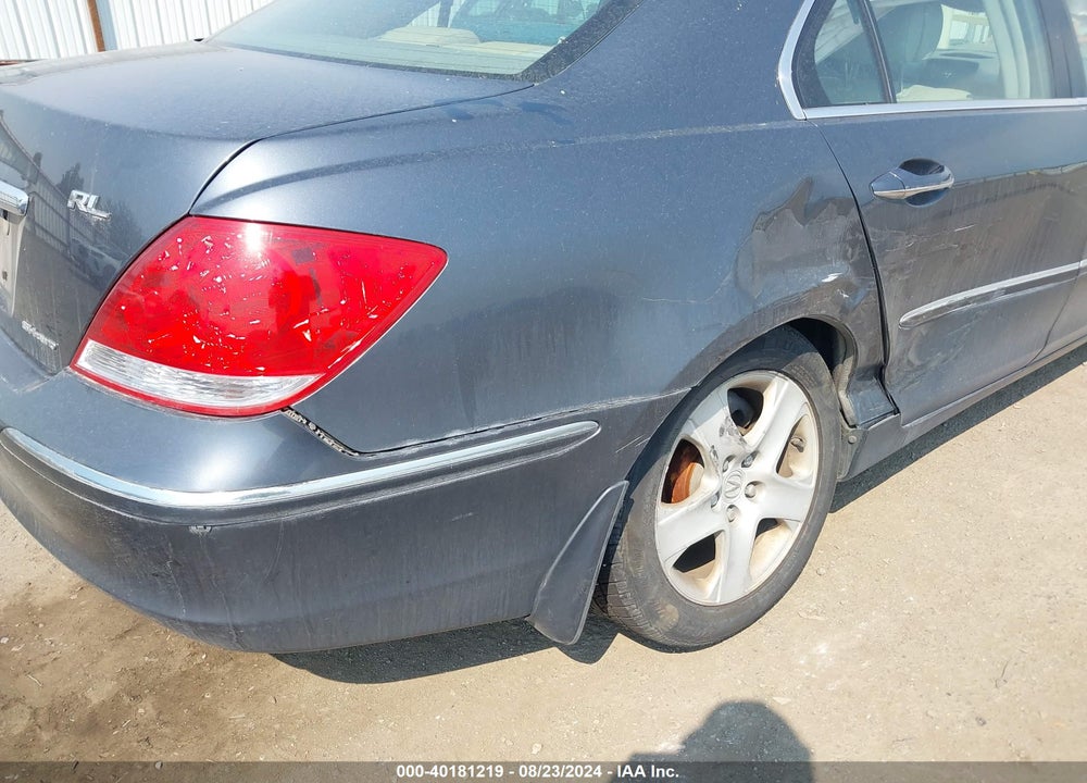 2005 ACURA RL VIN: JH4KB16545C016105