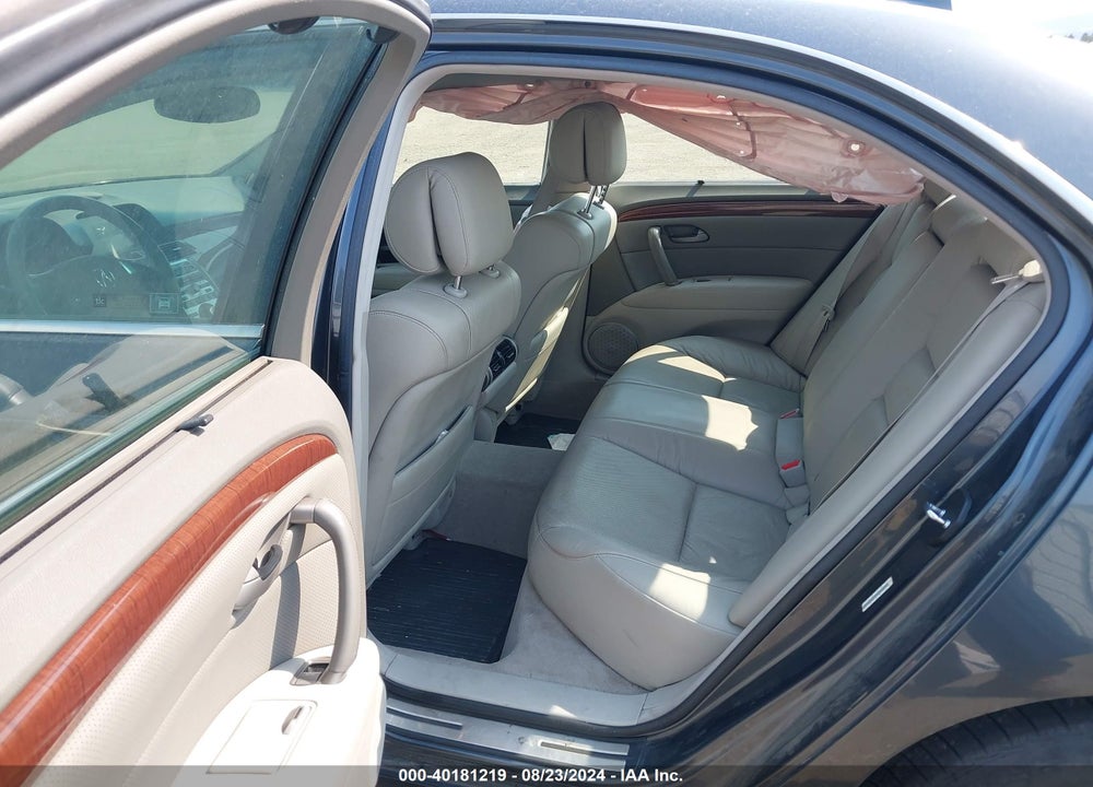 2005 ACURA RL VIN: JH4KB16545C016105