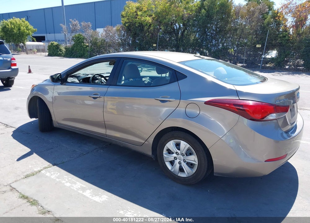 2016 HYUNDAI ELANTRA SE VIN: 5NPDH4AE7GH705645
