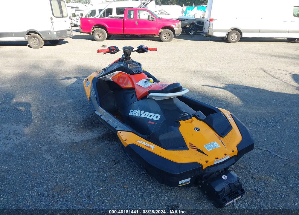 2018 SEADOO SPARK VIN: YDV88077E818