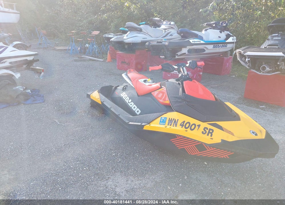 2018 SEADOO SPARK VIN: YDV88077E818