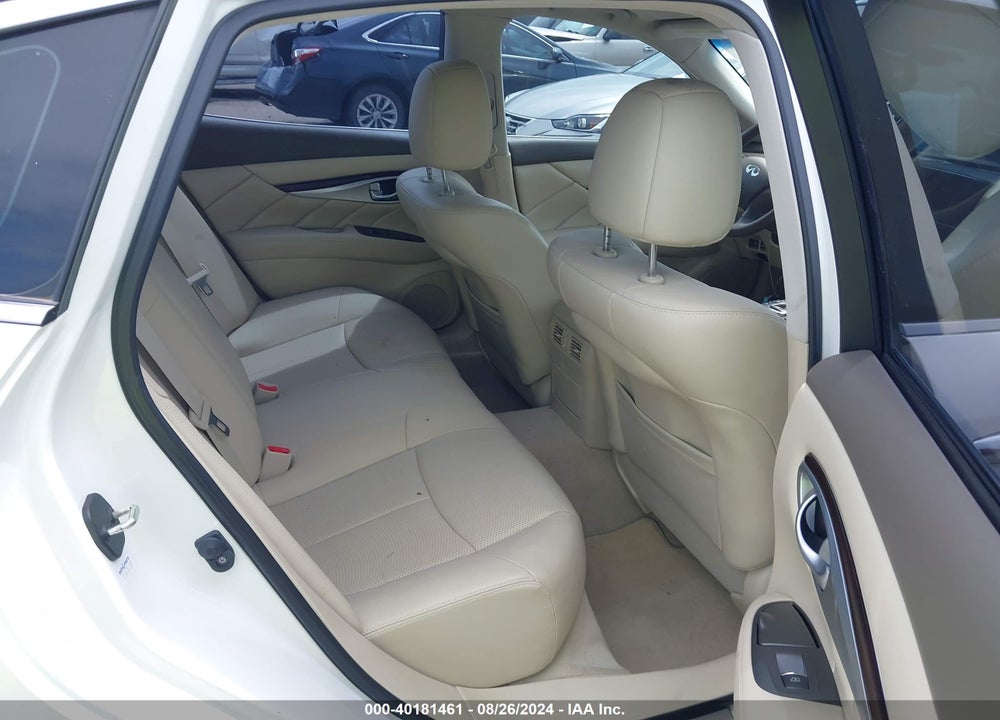 2015 INFINITI Q70 3.7 VIN: JN1BY1AP2FM541333