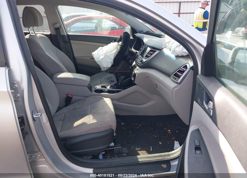 2018 HYUNDAI TUCSON SEL VIN: KM8J3CA45JU771266