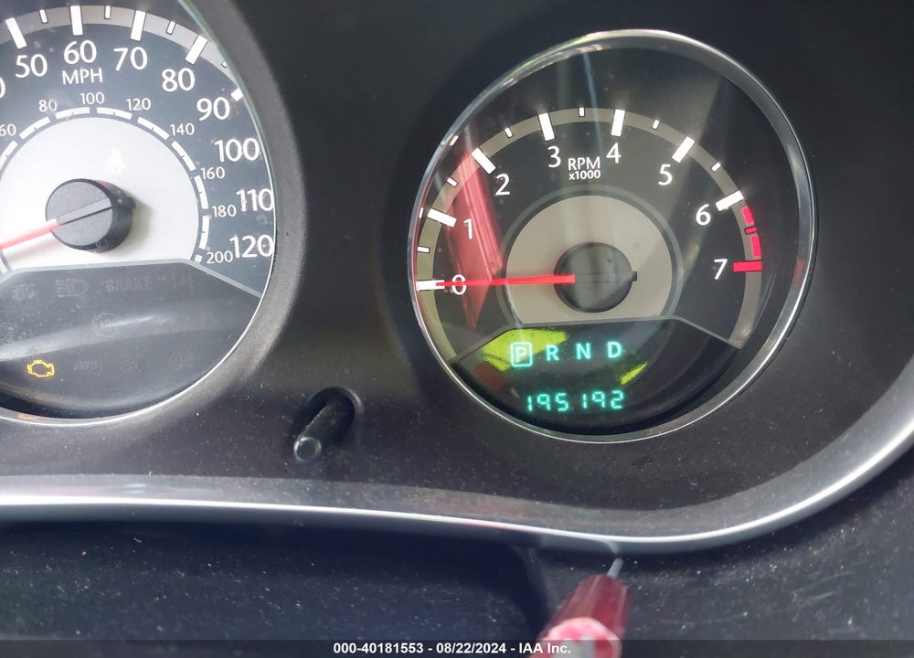 2013 CHRYSLER 200 LX VIN: 1C3CCBAB0DN698218
