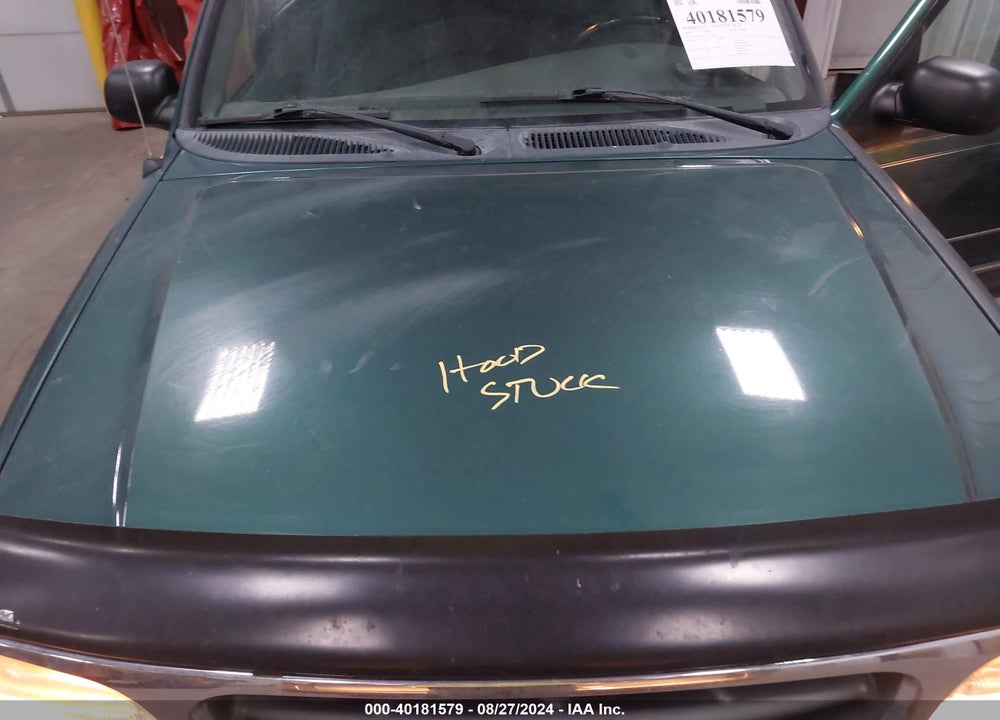 2000 FORD EXPLORER VIN: 1FMZU73E7YZA21068