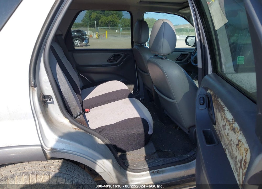2005 FORD ESCAPE XLT VIN: 1FMCU93155KB10138