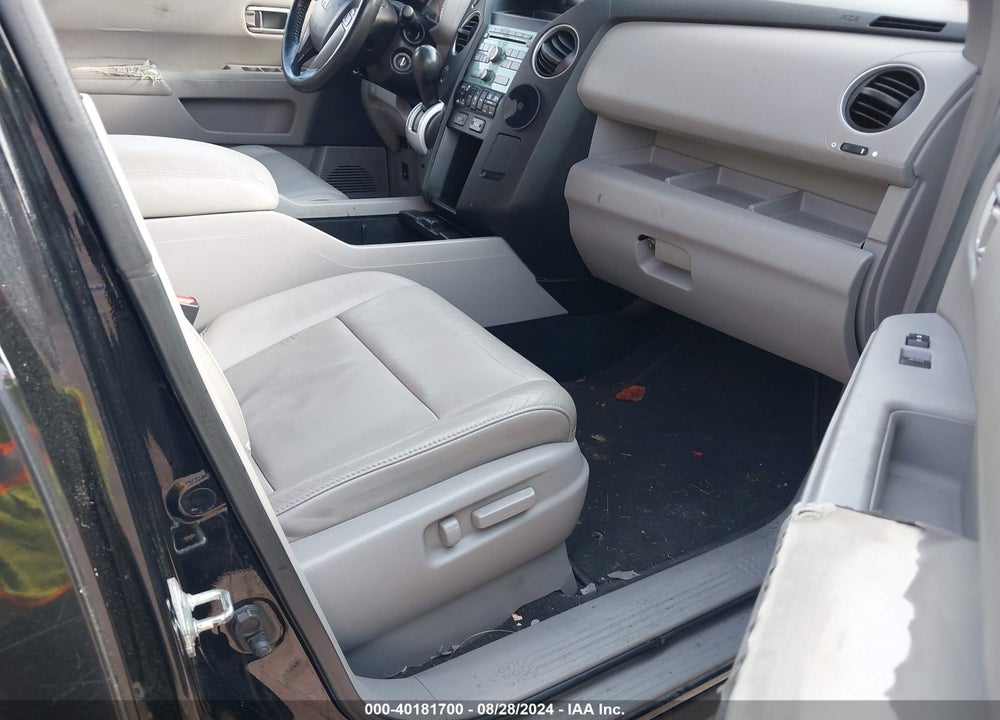 2009 HONDA PILOT EX-L VIN: 5FNYF48579B026652