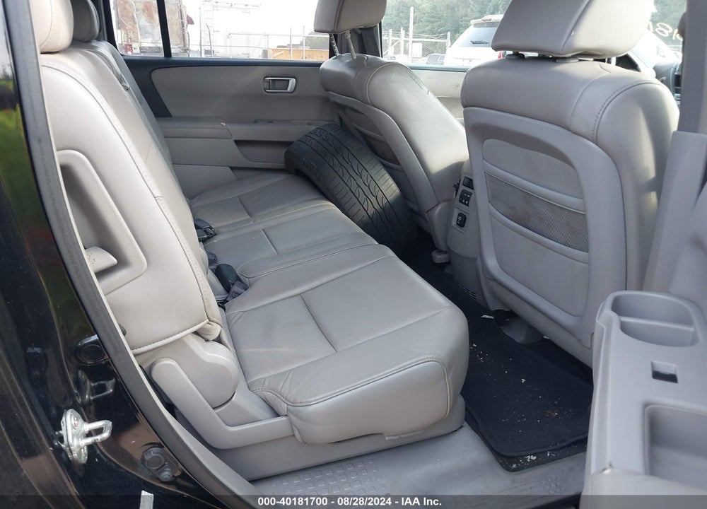 2009 HONDA PILOT EX-L VIN: 5FNYF48579B026652