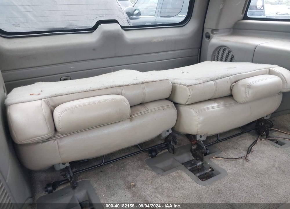 2002 CHEVROLET TAHOE LT VIN: 1GNEK13Z02R283506